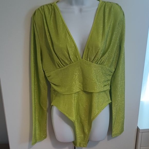 NWT SHEIN Lime Green Long Sleeve Women's Top - Picture 1 of 12